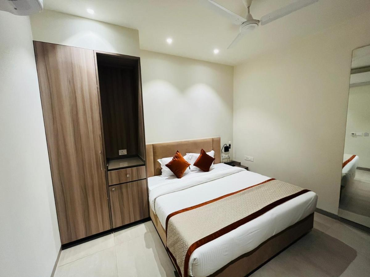 Hotel The Royal Vista Varanasi Eksteriør bilde