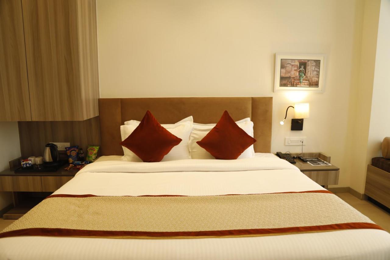 Hotel The Royal Vista Varanasi Eksteriør bilde