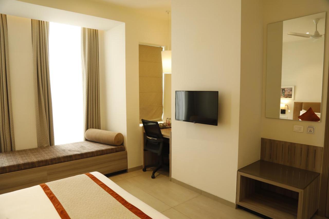 Hotel The Royal Vista Varanasi Eksteriør bilde