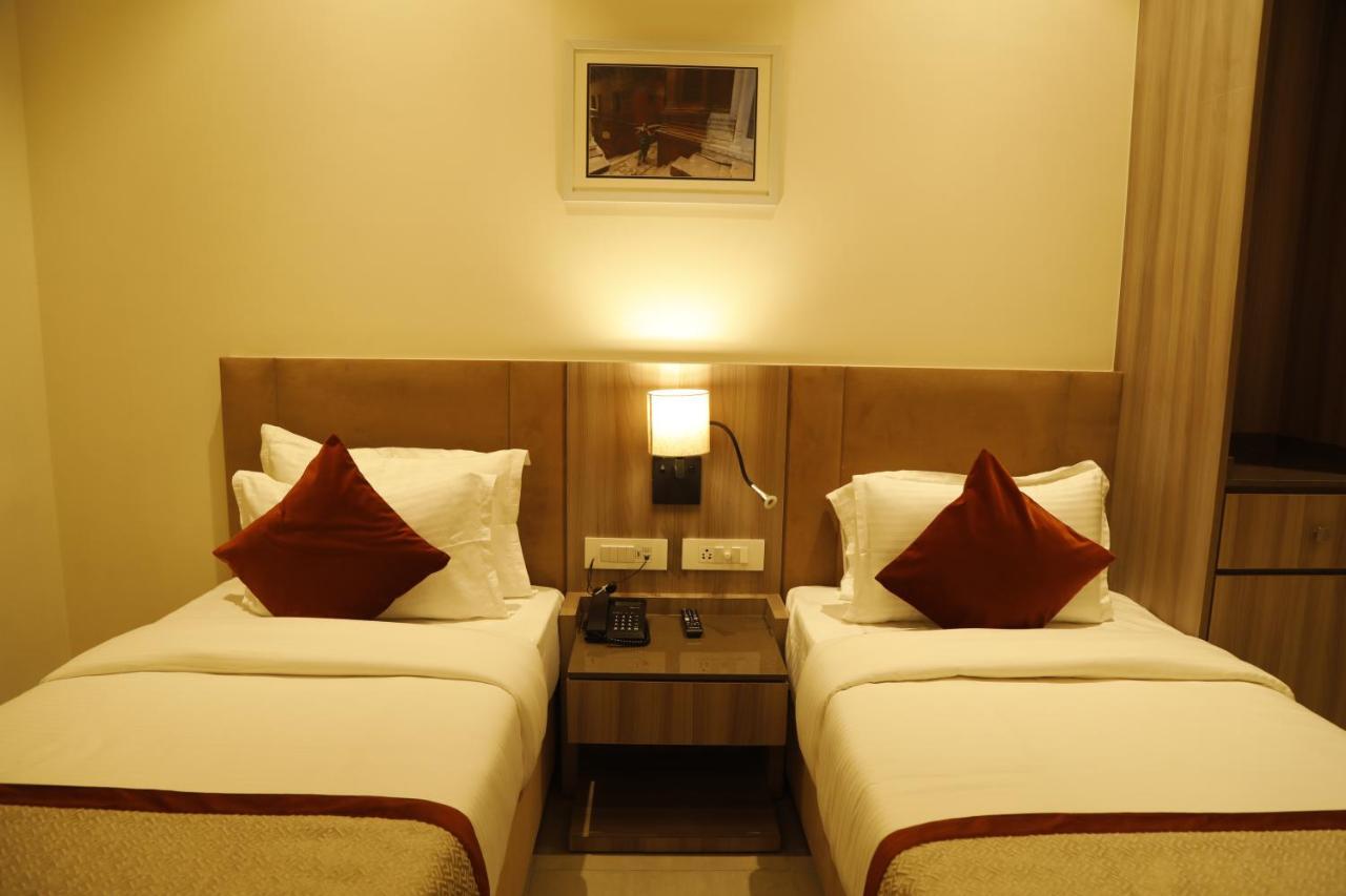 Hotel The Royal Vista Varanasi Eksteriør bilde