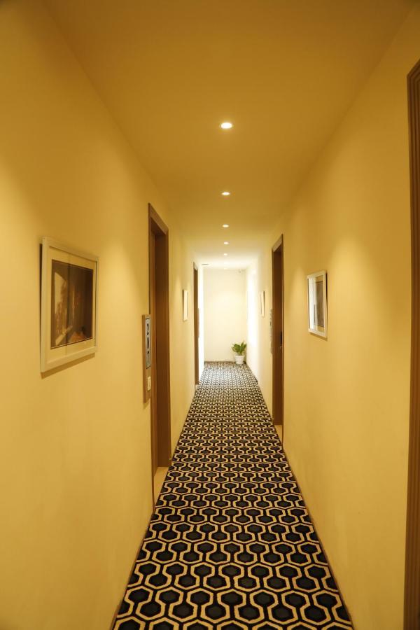 Hotel The Royal Vista Varanasi Eksteriør bilde