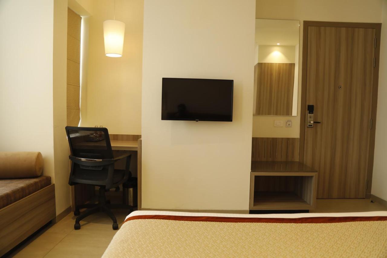 Hotel The Royal Vista Varanasi Eksteriør bilde