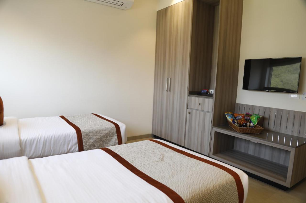 Hotel The Royal Vista Varanasi Eksteriør bilde