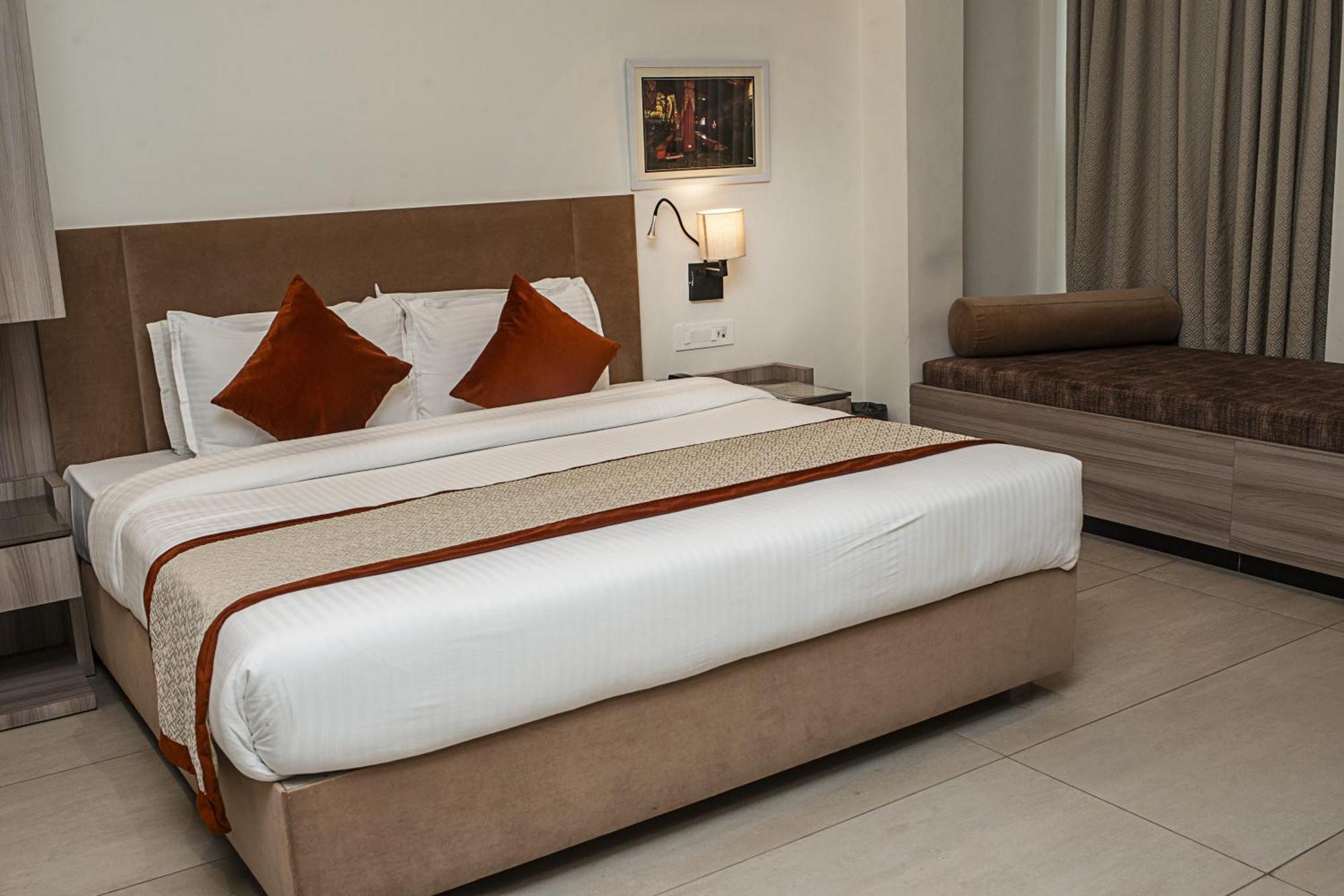 Hotel The Royal Vista Varanasi Eksteriør bilde